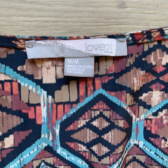 Beautiful pattern Forever 21 dress - Picture 4 of 6